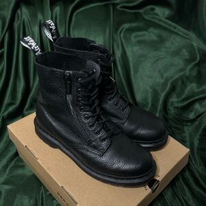 sz 10 dr. martens 1460 pascal